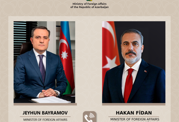 Azerbaijani, Turkish FMs discuss recent tragic fire in Bolu province