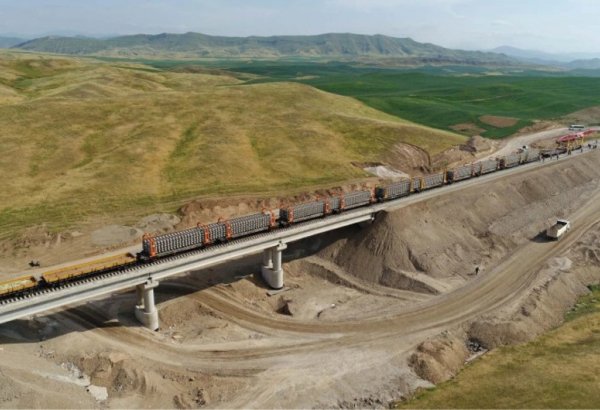 Azerbaijan outlines progress on Horadiz-Aghband railway construction