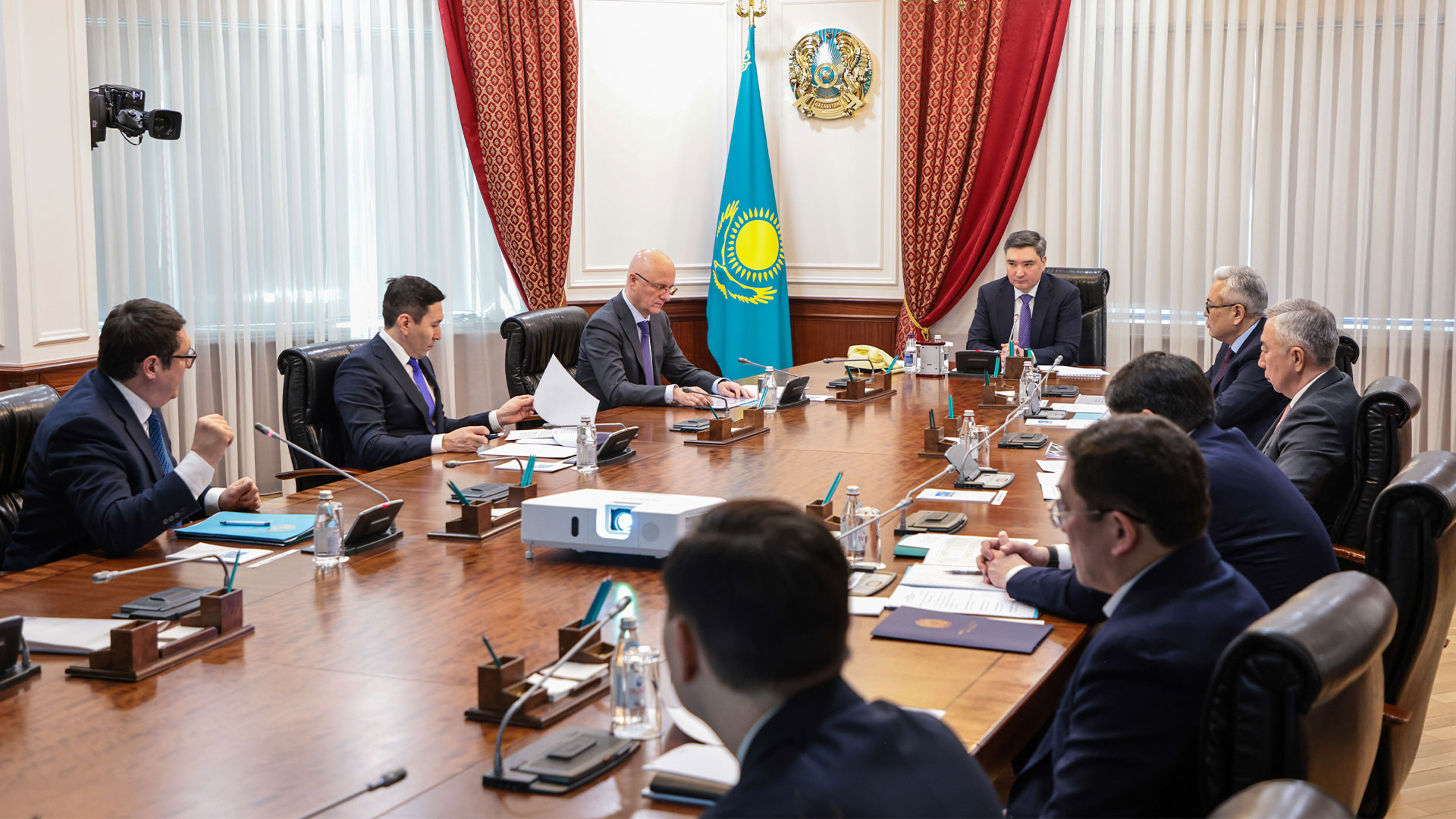 Kazakhstan develops strategies to mitigate external economic risks