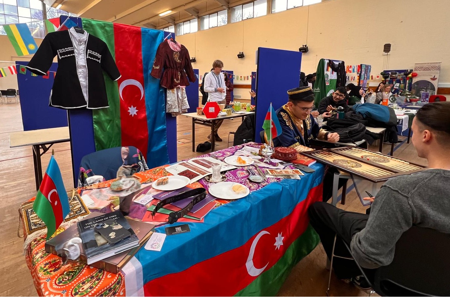 Azerbaijani diaspora exhibits nation's native culture at University of Aberdeen (PHOTO)