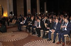 Baku hosts presentation of 2024 World Development Report (PHOTO)