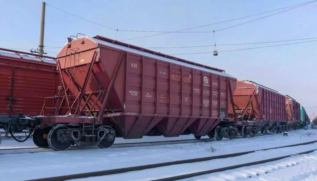Kazakhstan strengthens rail-based grain trade with Azerbaijan