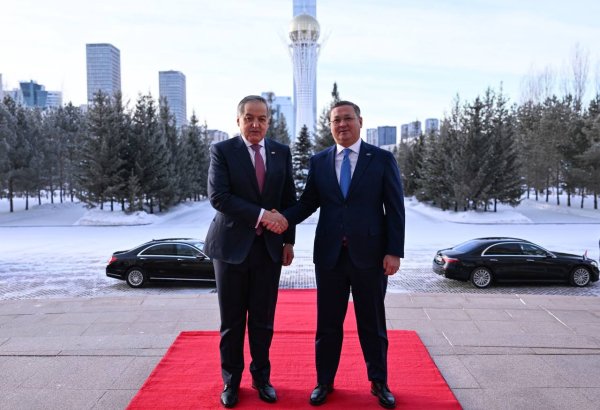 Tajikistan's foreign minister arrives in Kazakhstan