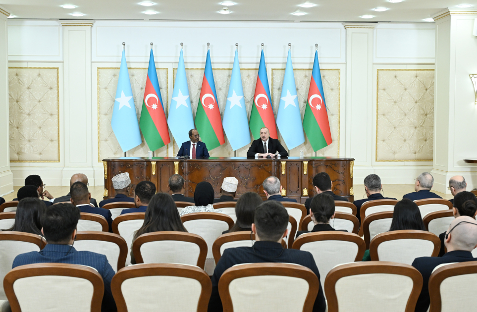 President Ilham Aliyev, President of Somalia make press statements (PHOTO)