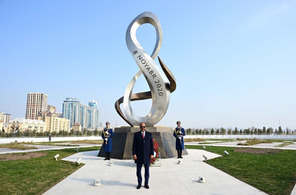 Somali President visits Victory Park in Azerbaijan's Baku (PHOTO)