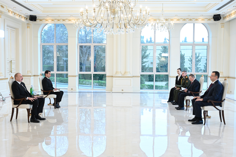 President Ilham Aliyev receives credentials of incoming ambassador of Belarus (PHOTO/VIDEO)