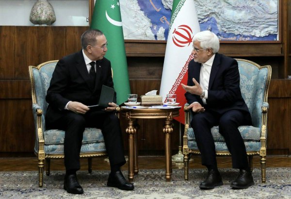 Iran prompts Turkmenistan to beef up trade and economic ties