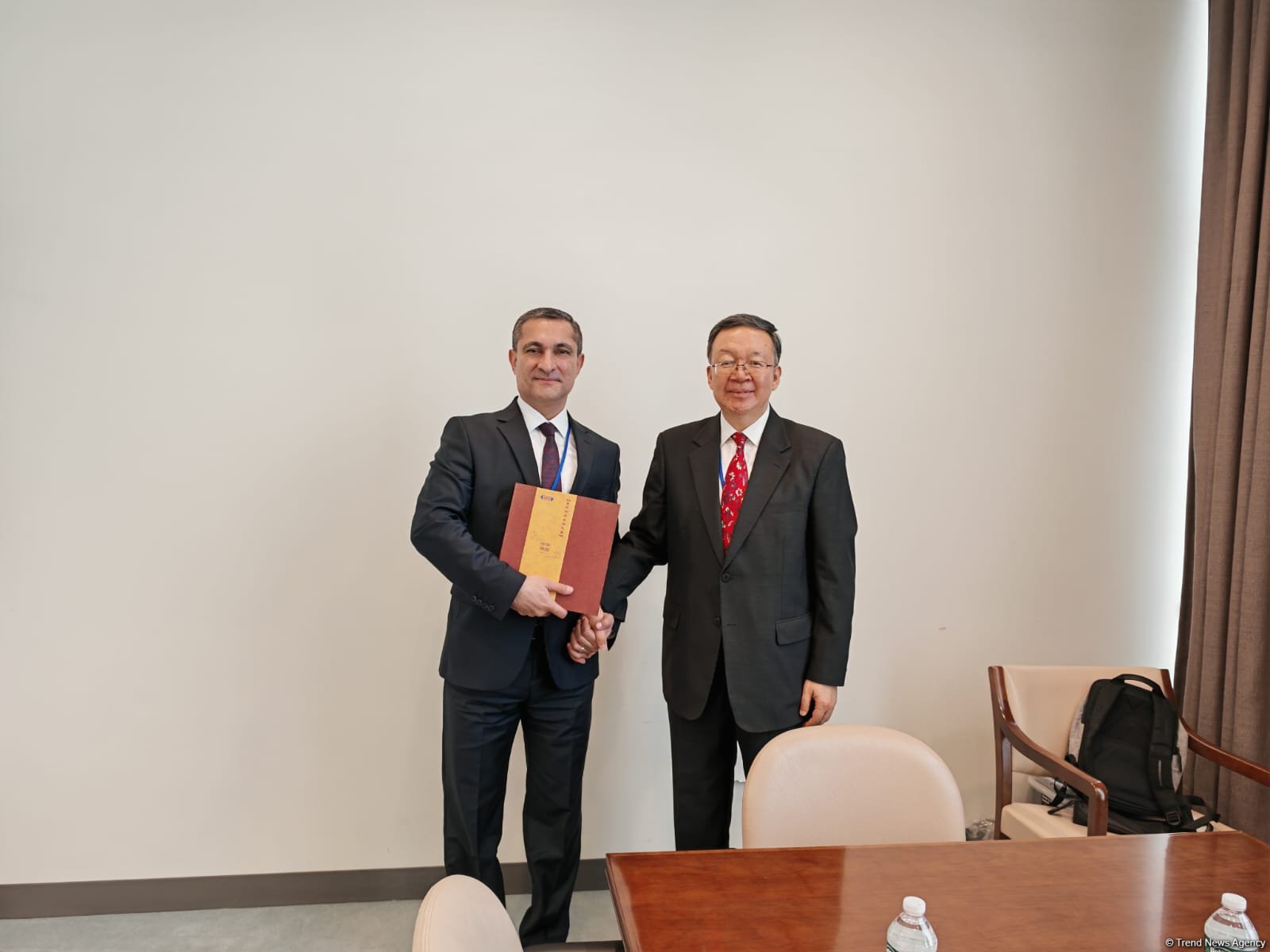 Azerbaijani MP Soltan Mammadov meets with Chinese Vice-Chairperson (PHOTO)