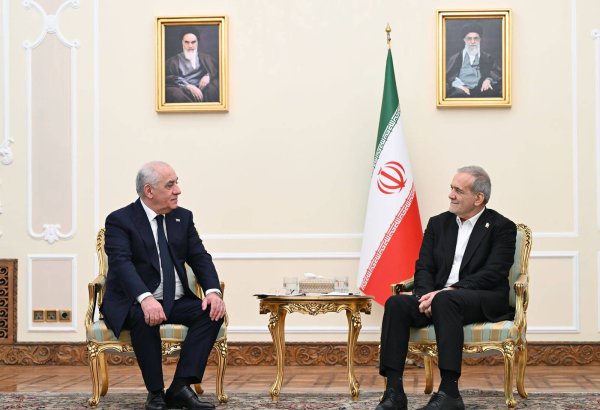 Azerbaijani PM meets with Iranian President Masoud Pezeshkian in Tehran (PHOTO)
