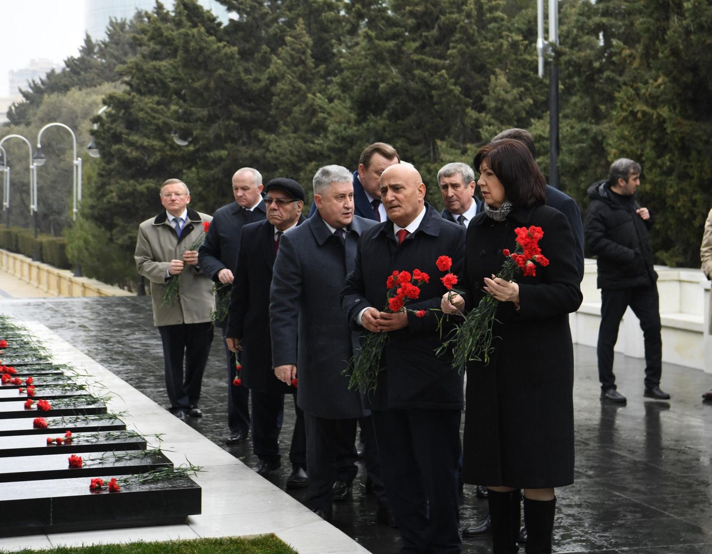 Belarusian MPs visit Alleys of Honors and Martyrs in Azerbaijan's Baku (PHOTO)