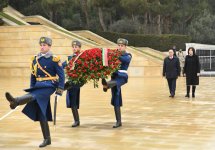 Belarusian MPs visit Alleys of Honors and Martyrs in Azerbaijan's Baku (PHOTO)