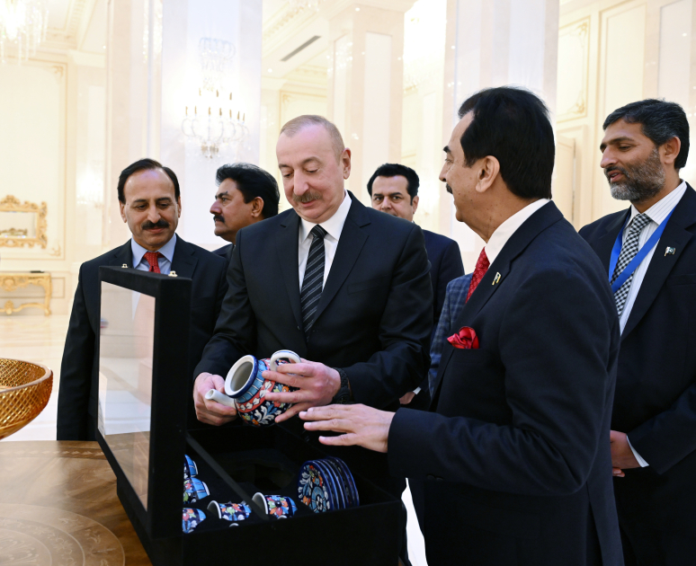 President Ilham Aliyev receives Chairman of Pakistan’s Senate (PHOTO/VIDEO)