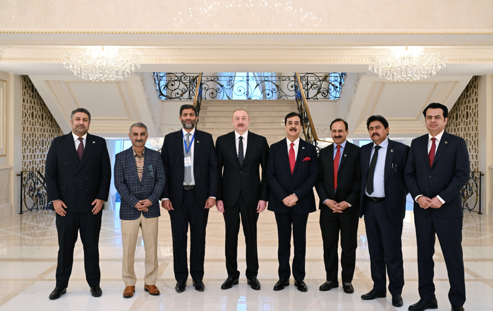 President Ilham Aliyev receives Chairman of Pakistan’s Senate (PHOTO/VIDEO)