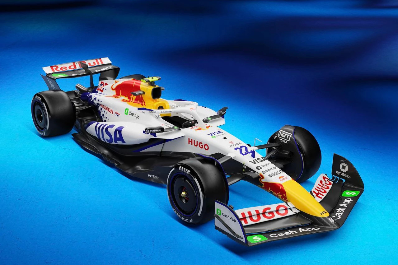 Formula 1 crews unveil latest cars for upcoming season (PHOTO)