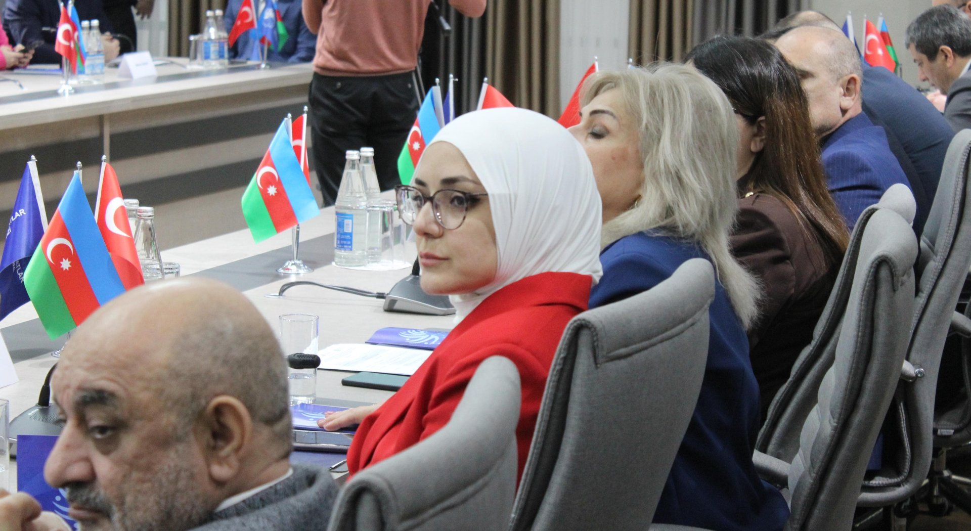 Baku hosts round table of Azerbaijani-Turkish media platform (PHOTO)