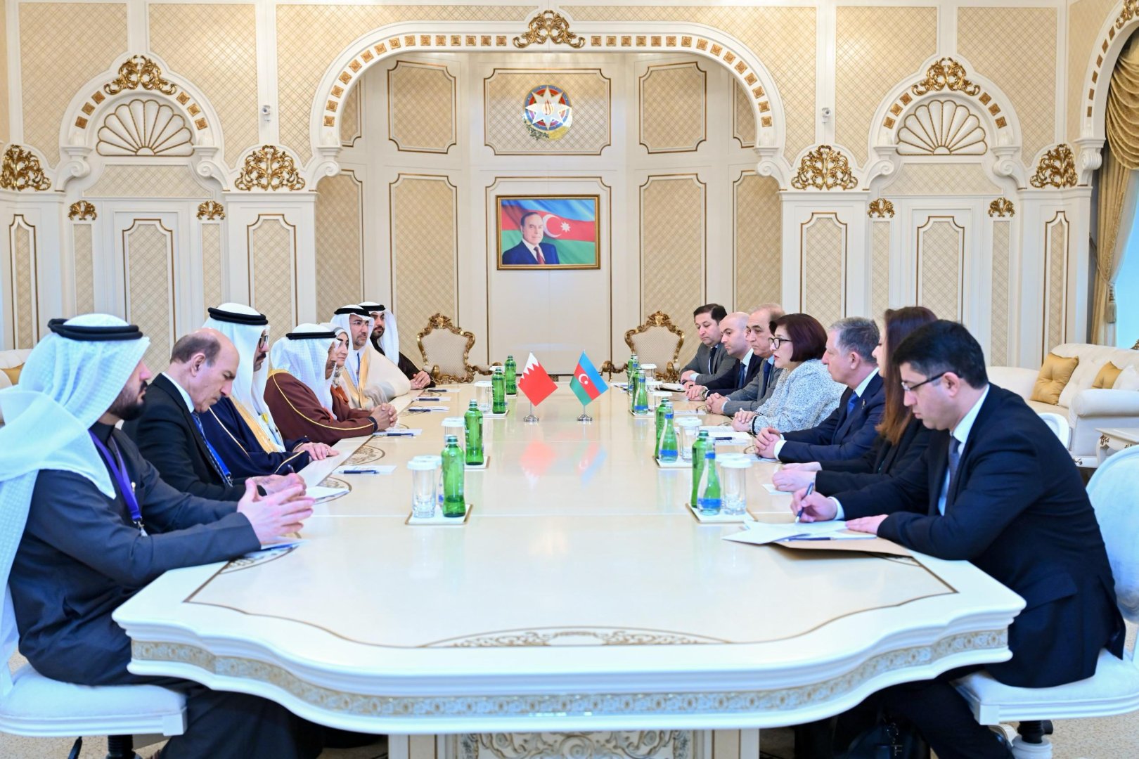 Azerbaijan, Bahrain explore ways to strengthen interstate relations