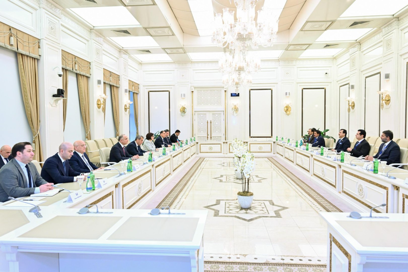 Azerbaijan, Pakistan mull development of interstate ties