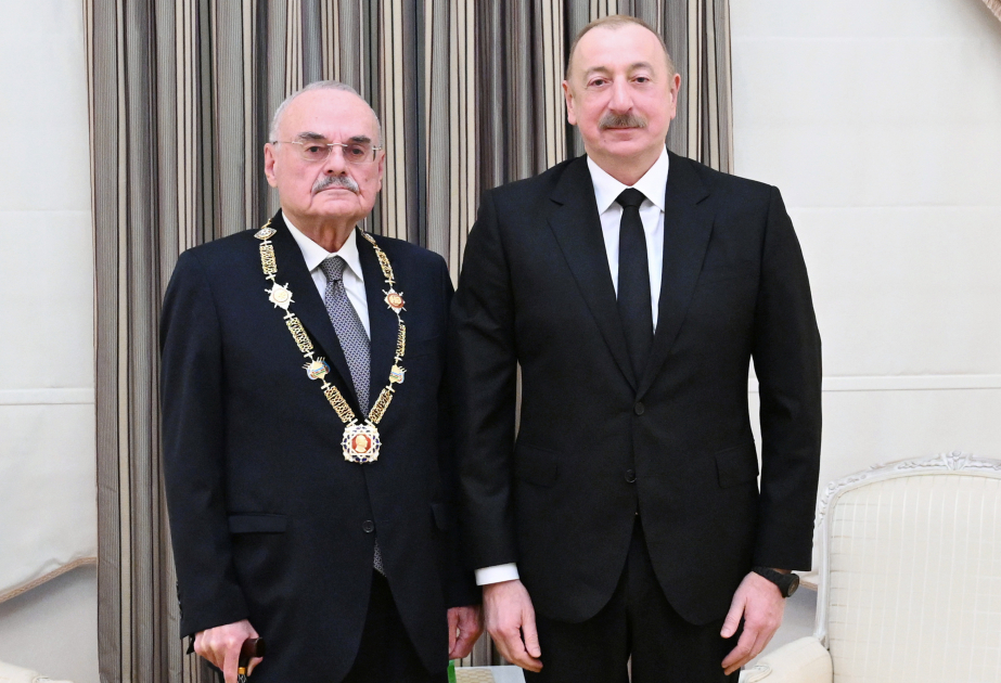 President Ilham Aliyev awards "Heydar Aliyev" Order to Artur Rasi-zade (PHOTO/VIDEO)