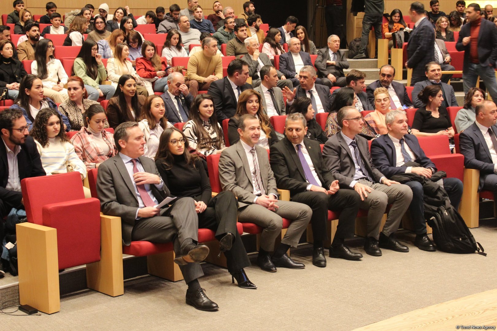 Italy-Azerbaijan University comes up with animal husbandry specialization (PHOTO)