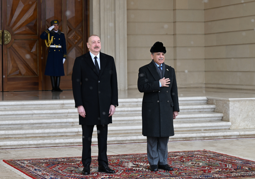 Baku hosts official welcome ceremony for Pakistani PM (PHOTO/VIDEO)