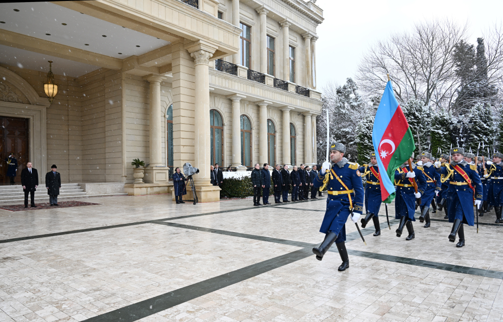 Baku hosts official welcome ceremony for Pakistani PM (PHOTO/VIDEO)