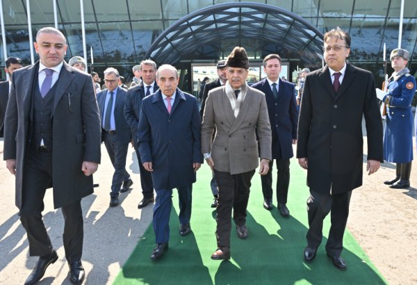Pakistan's prime minister concludes his visit to Azerbaijan