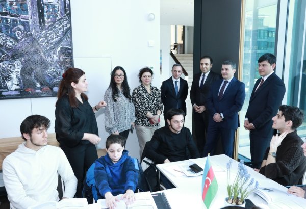 Azerbaijani diaspora official explores Khari Bulbul Cultural House in Berlin (PHOTO)