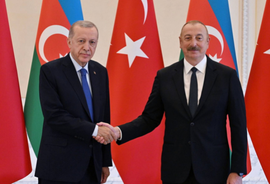 President Ilham Aliyev makes phone call to President of Türkiye