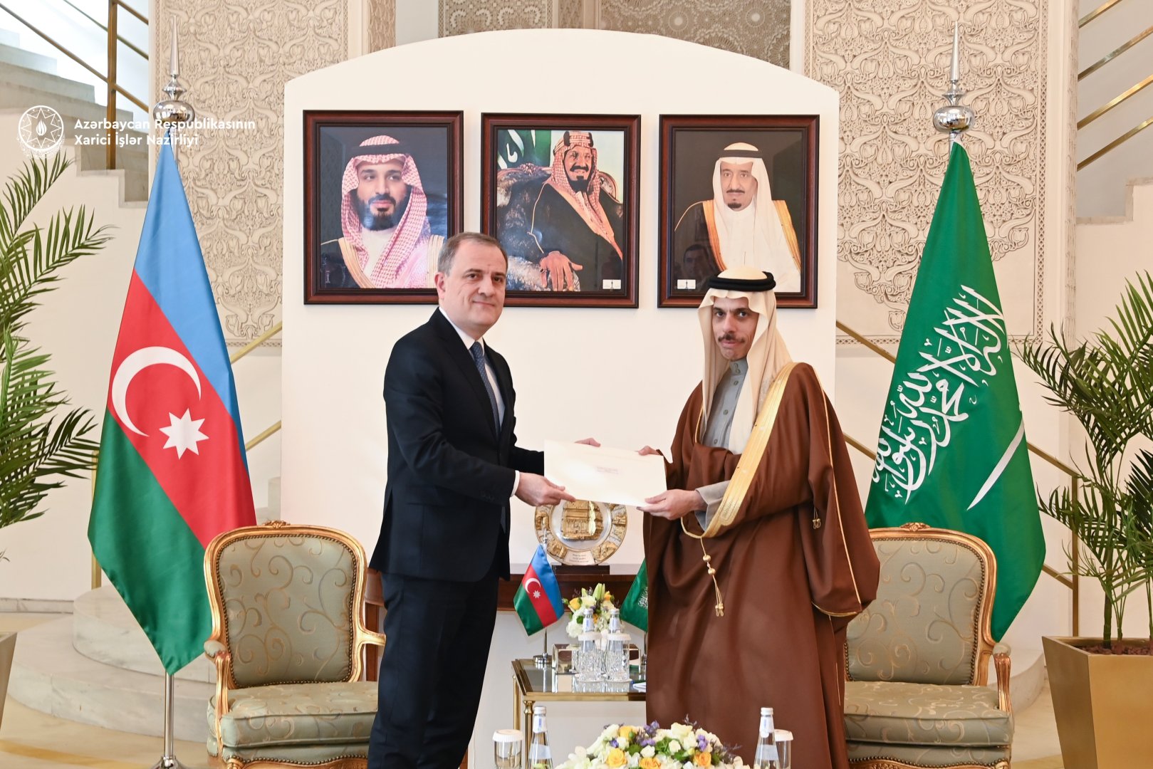 Azerbaijani, Saudi Arabian FMs discuss cooperation within international organizations