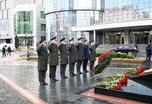 Azerbaijan Defense Ministry’s leadership visits Khojaly Genocide Memorial (PHOTO)