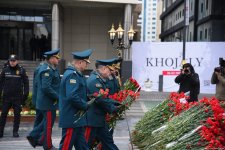 Azerbaijani people visit Khojaly genocide memorial to pay tribute to victims (PHOTO)