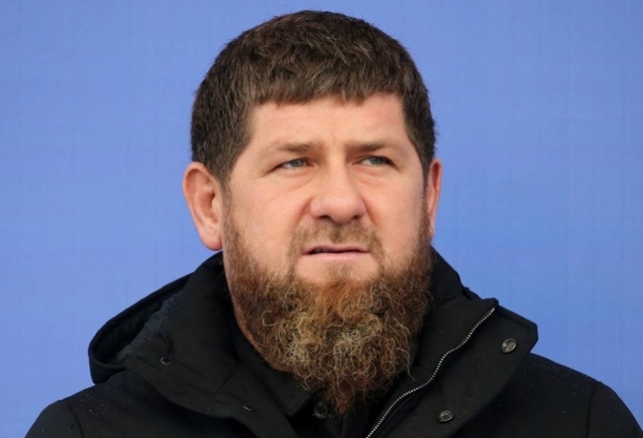 Chechen leader honors surviving crew of AZAL plane crash in Aktau