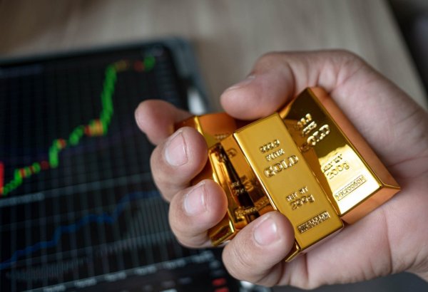 Azerbaijan's gold export gains hit roof with tripling in 4M2025