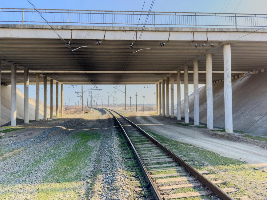 Azerbaijan announces target dates for Alat-Osmanli-Astara rail project