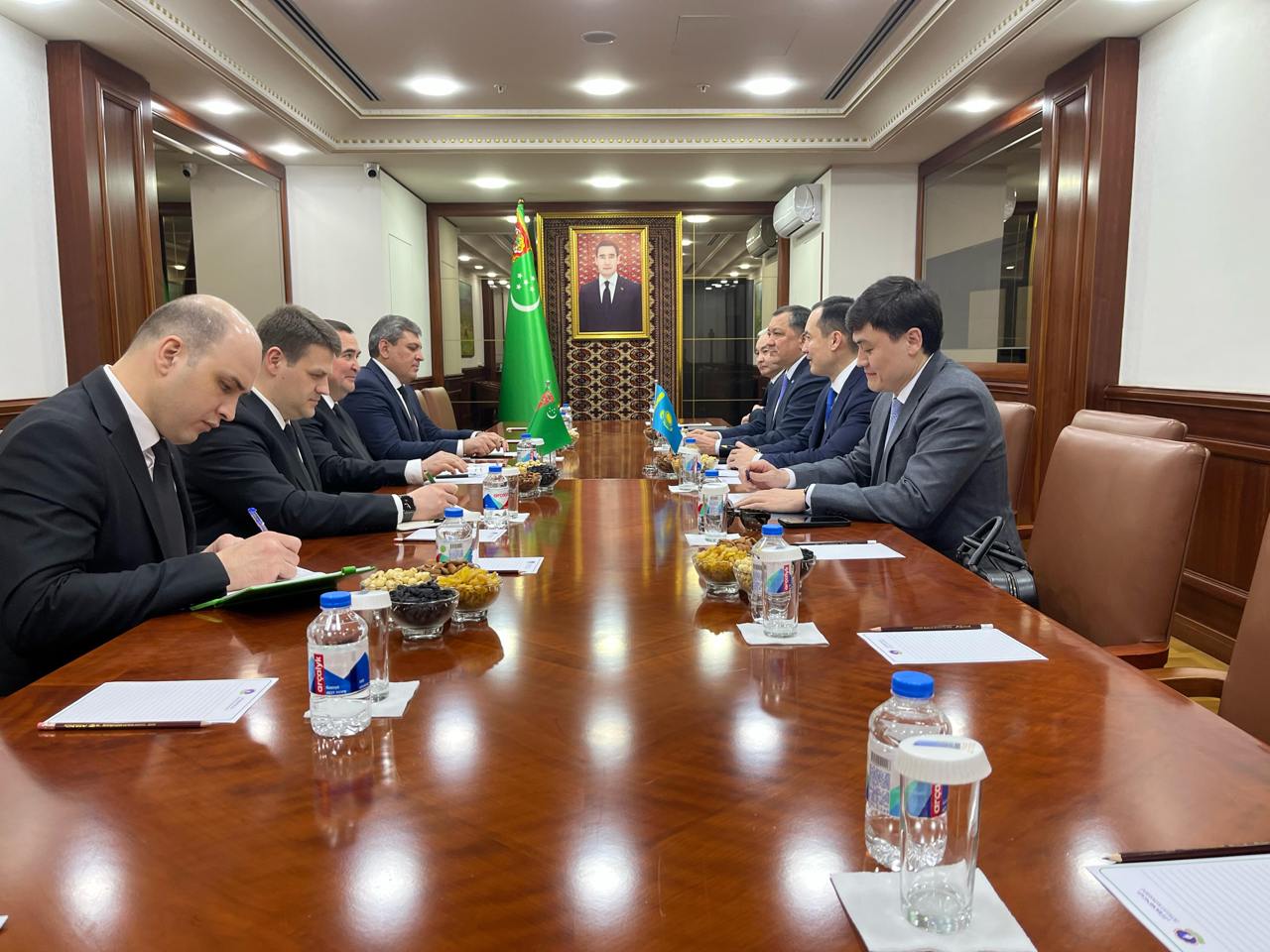 QazaqGaz, TurkmenGaz discuss future gas imports and field development