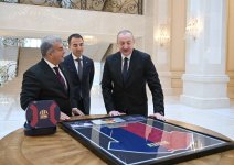 President Ilham Aliyev receives President of FC Barcelona (PHOTO/VIDEO)