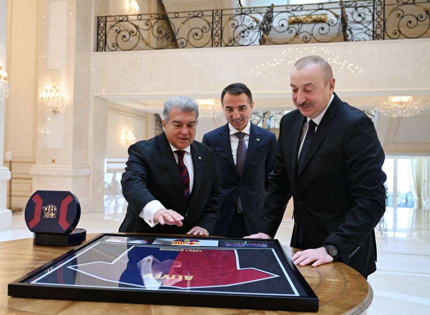 President Ilham Aliyev receives President of FC Barcelona (PHOTO/VIDEO)