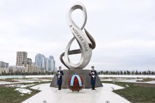 Kazakhstan's PM visits Victory Park in Azerbaijan's Baku (PHOTO)