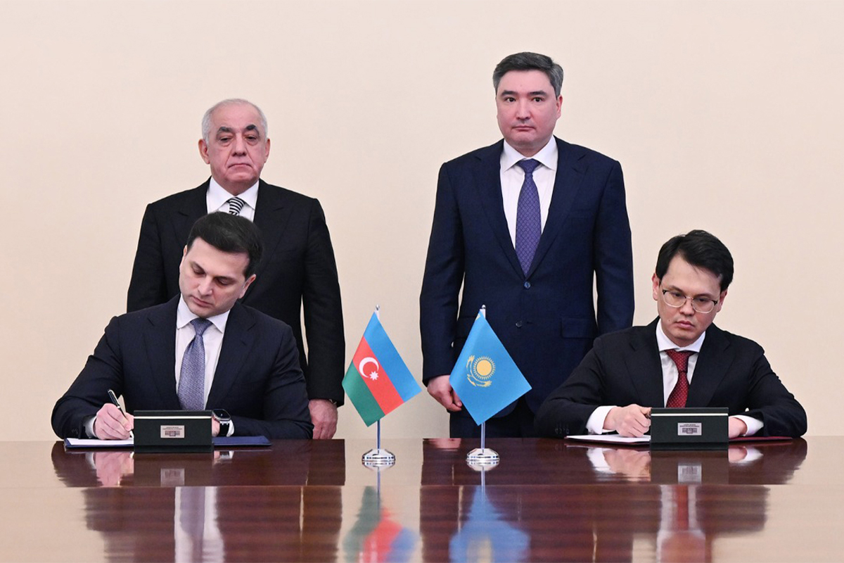 Azerbaijan, Kazakhstan move forward with fiber optic cable construction (PHOTO)