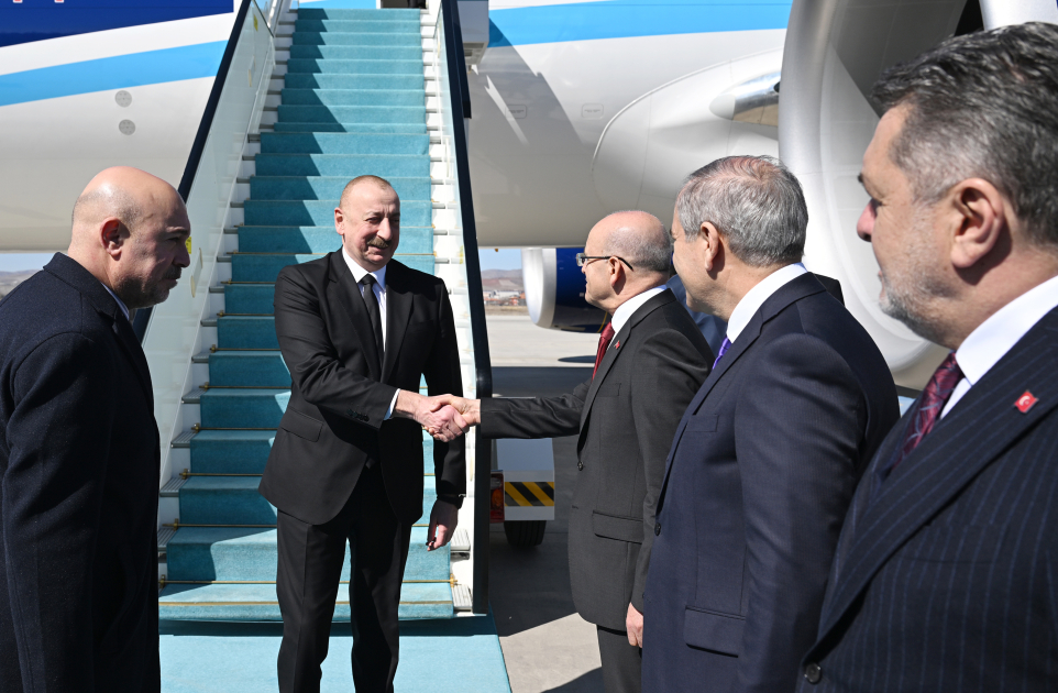 President Ilham Aliyev arrives in Türkiye for working visit (PHOTO)