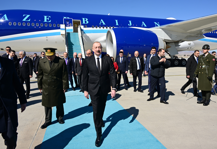 President Ilham Aliyev arrives in Türkiye for working visit (PHOTO)