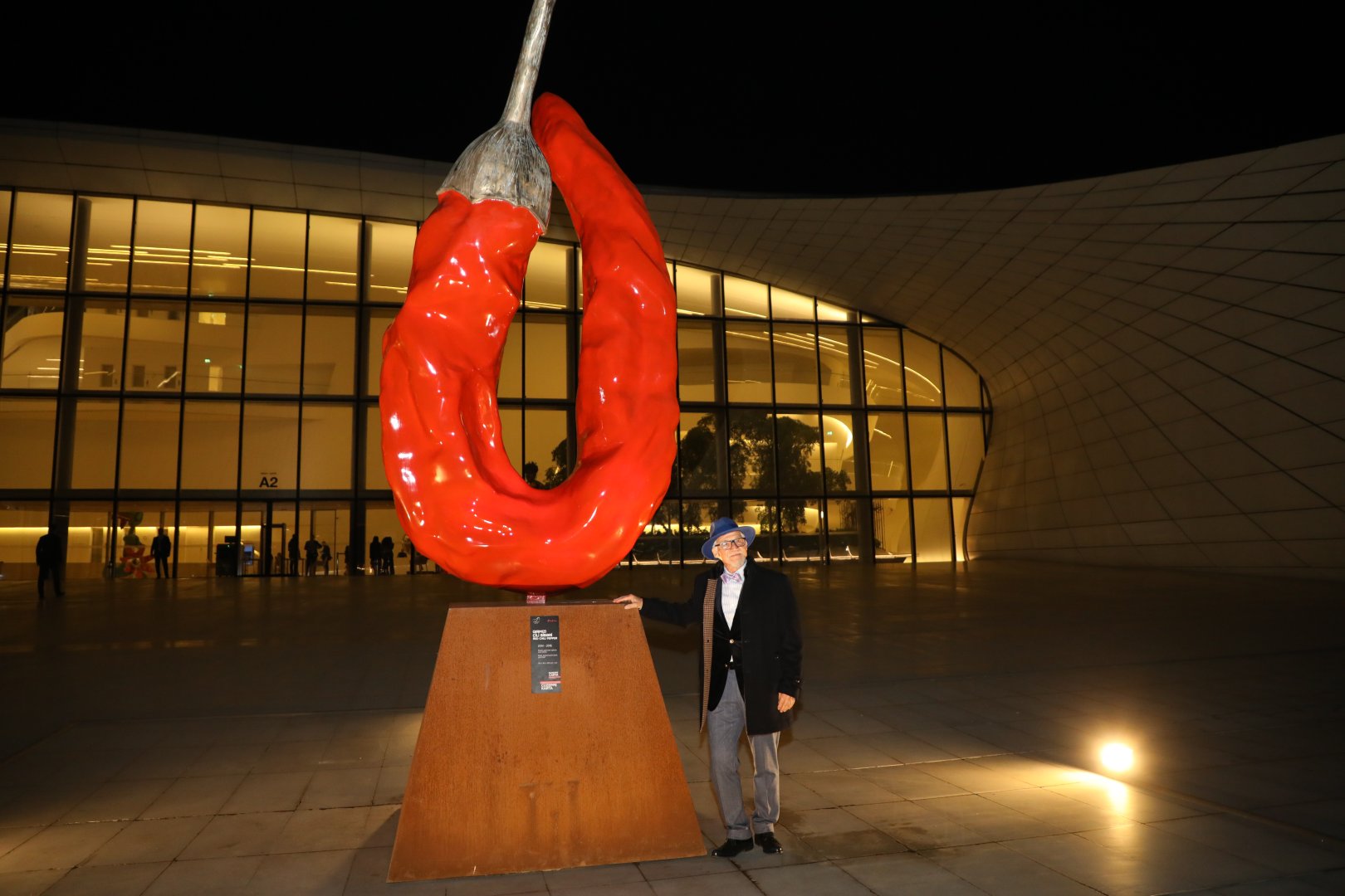 Heydar Aliyev Center hosts Italian sculptor`s exhibition "Gifts of Nature" (PHOTO/VIDEO)