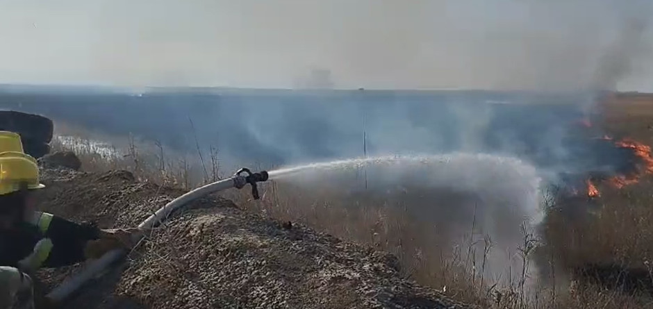 Azerbaijan extinguishes Armenian-set fire on border with Nakhchivan (PHOTO/VIDEO)