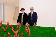 Heydar Aliyev Center hosts Italian sculptor`s exhibition "Gifts of Nature" (PHOTO/VIDEO)