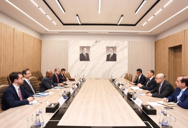 Azerbaijan, D-8 join forces to create transportation excellence hub
