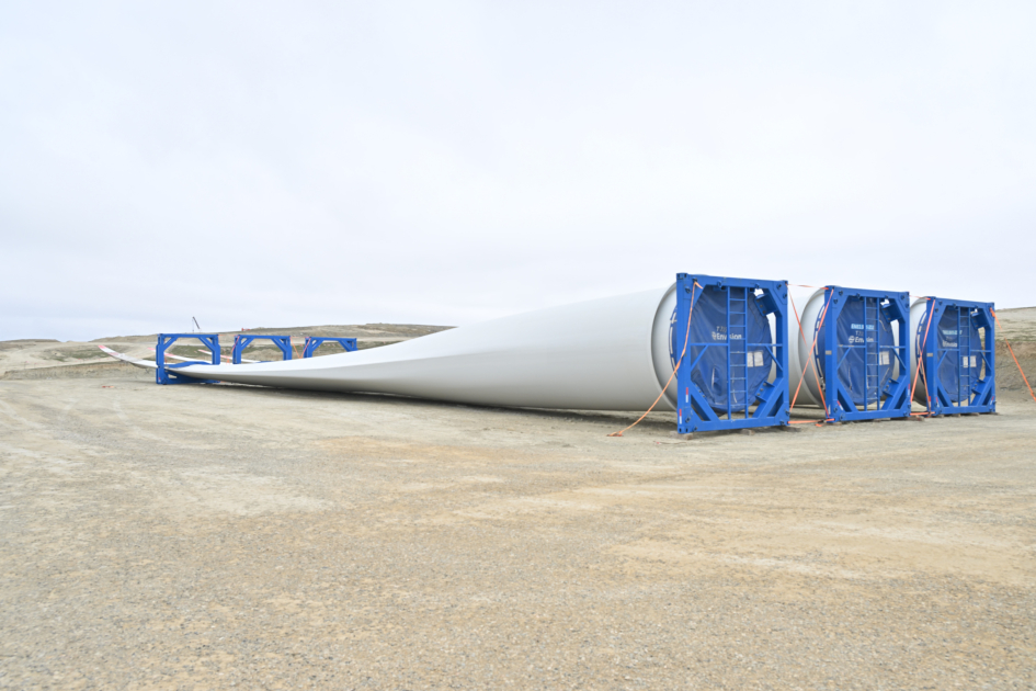 Azerbaijan engages in transporting details of wind turbine for setup in its Khizi district