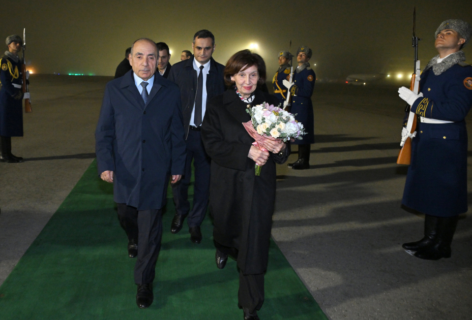 President of North Macedonia arrives in Azerbaijan on official visit (PHOTO)