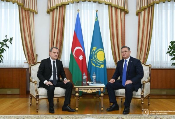 Azerbaijan, Kazakhstan FMs discuss regional stability and economic cooperation