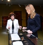 President of North Macedonia tours Azerbaijan's National Carpet Museum (PHOTO)