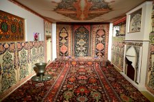 President of North Macedonia tours Azerbaijan's National Carpet Museum (PHOTO)